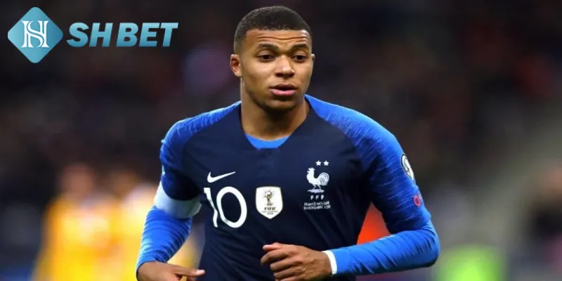 Tin tức chuyển nhượng nóng hổi trên thị trường bóng đá